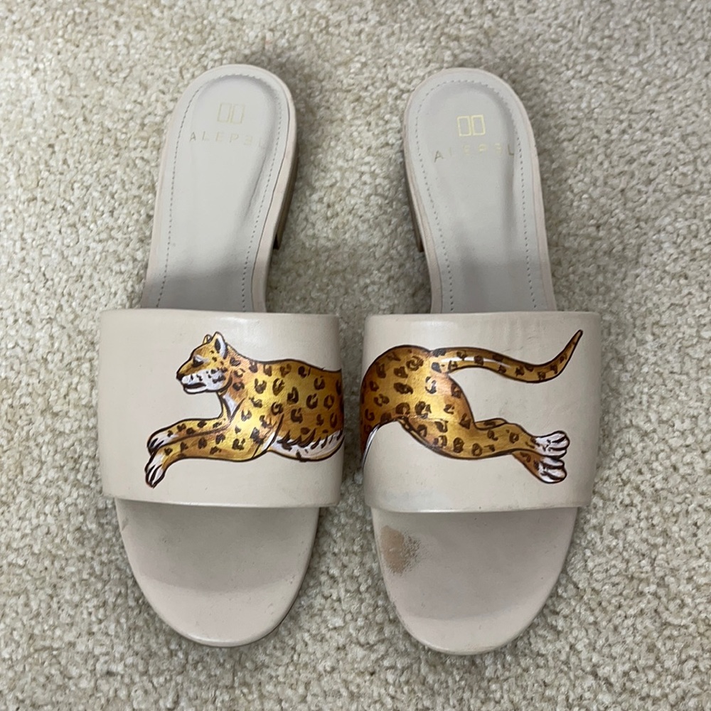 Alepel Leopard Beige Slides size 8